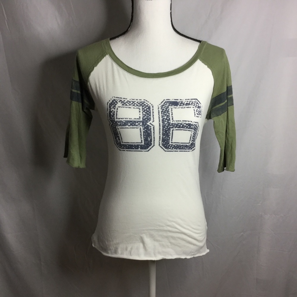 86 baseball shirt Size Large